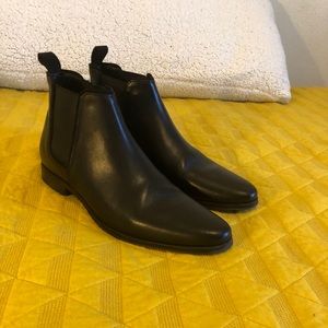 Chelsea Leather Boots in Black